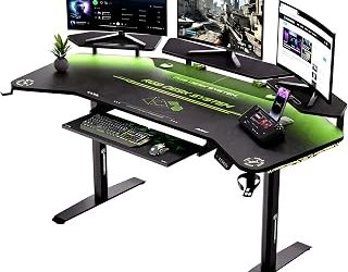 8 Best Gaming Desks for Triple Monitors