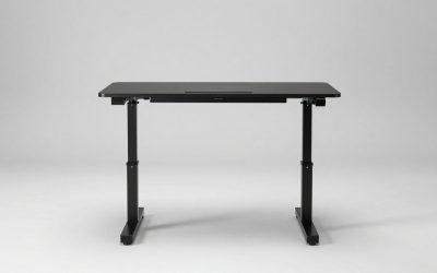 Vari Classic Electric Standing Desk 72 x 30 Review: Space, Height Range and Gaming Fit